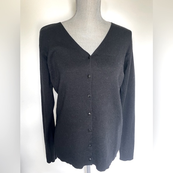 Ellen Tracy Sweaters - Linda Allard Ellen Tracy black button up sweater